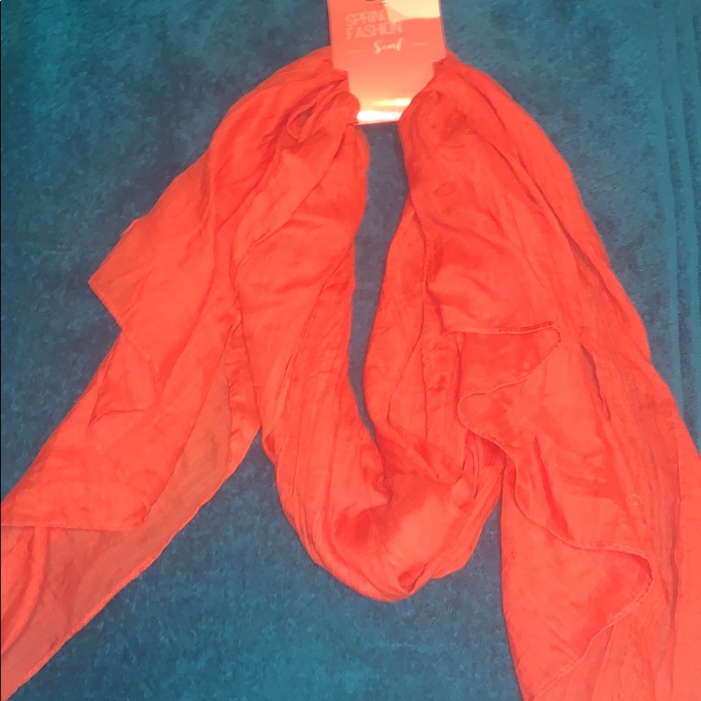 Brand new scarf